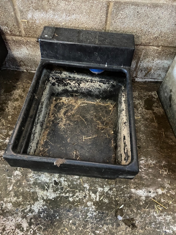 Black Plastic Single Drinking Water Trough