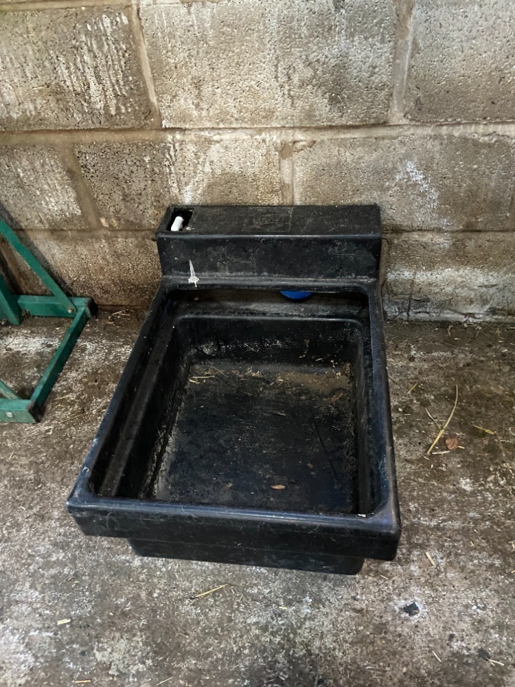 Black Plastic Single Drinking Water Trough