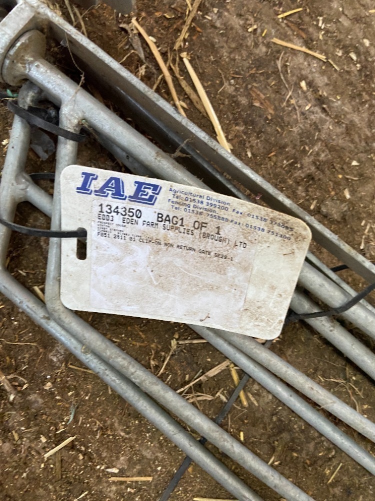 IAE 2 Clip-on Non Return Gate Fittings