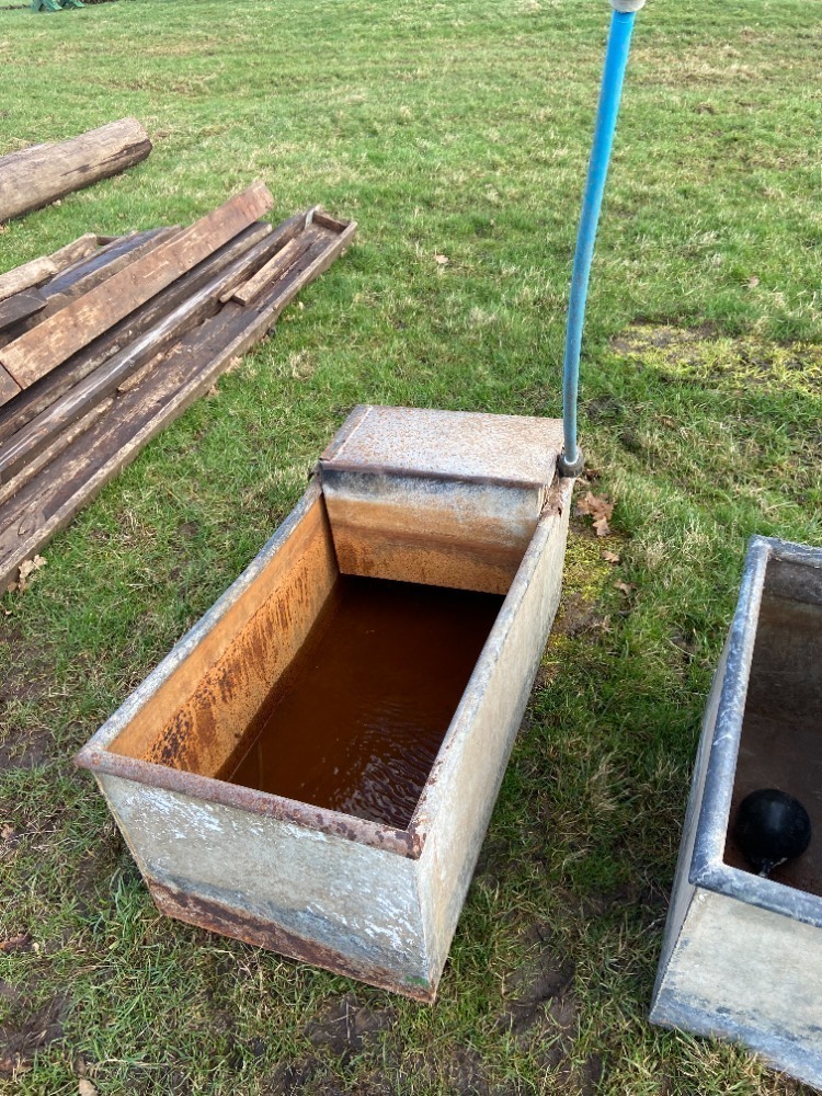 Water Trough x 1