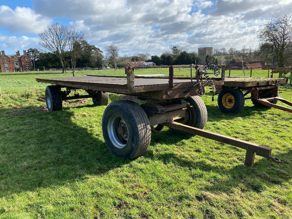 24ft 4 Wheel Trailer with Hydraulic Brakes