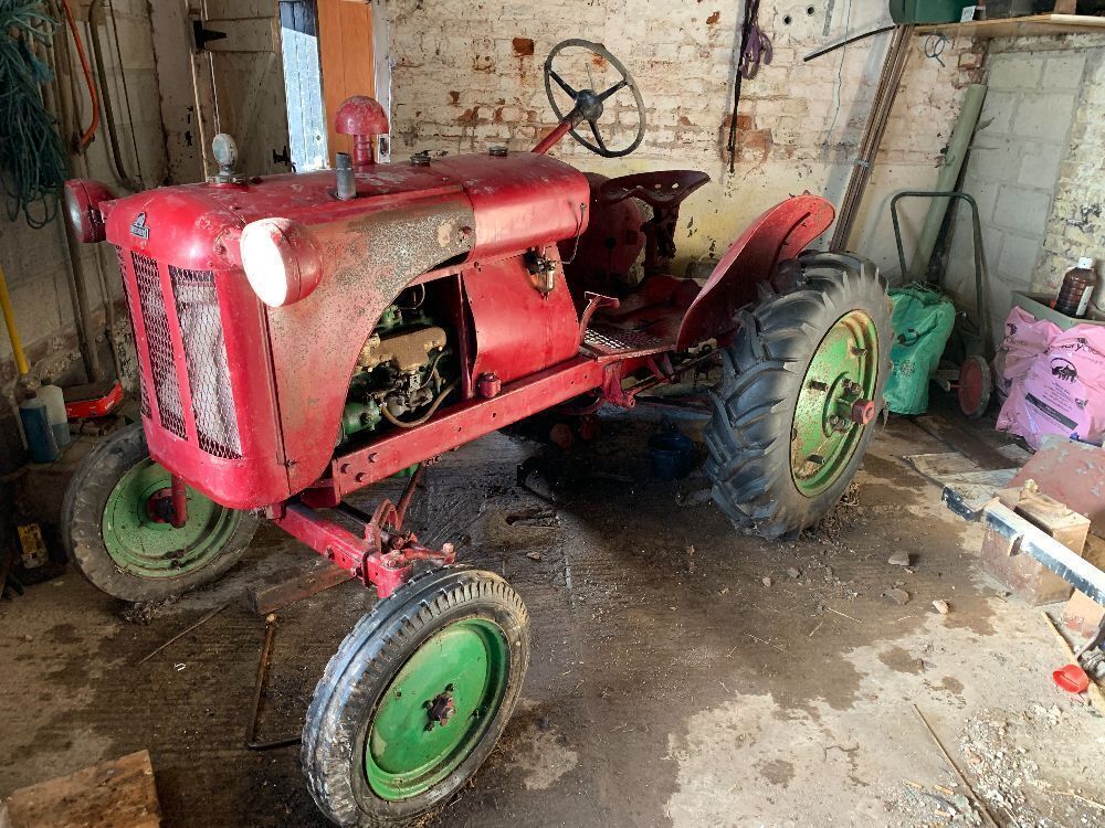 BMB President petrol/paraffin tractor, with hydraulic kit