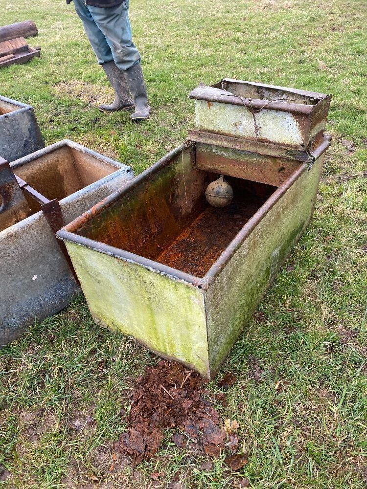 Water Trough x1