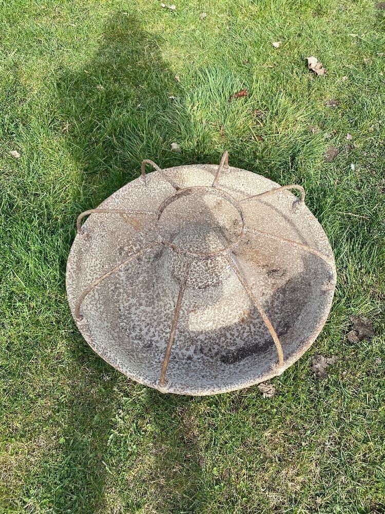 Mexican hat feeder