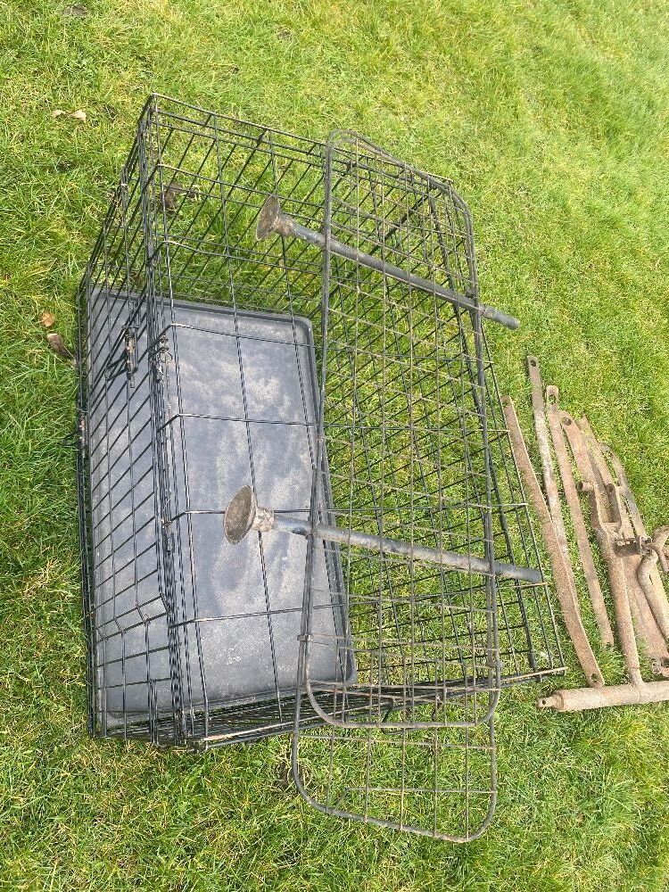 Dog Cage and Dog Car Guard