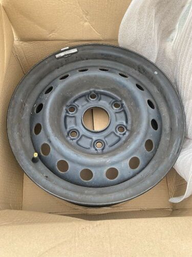 4 x Tyre Rims & 4 x Toyota Wheel Hubs with locking nuts