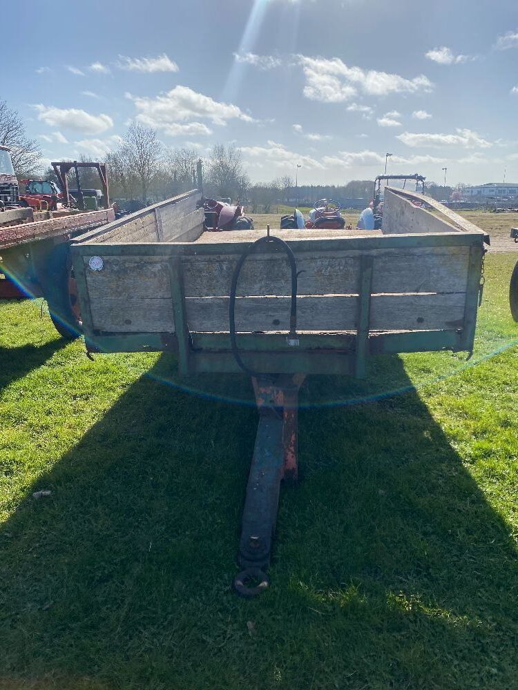 Single axle wooden bodied tipping trailer