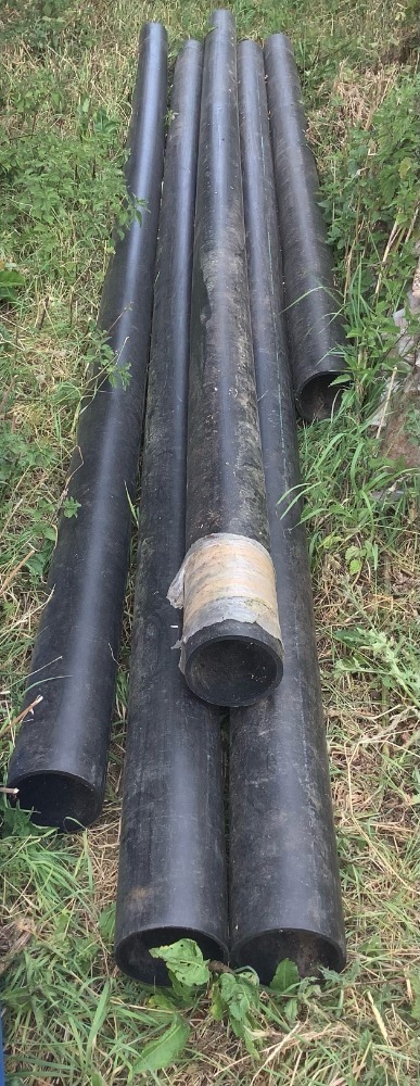 5 off black plastic pipes, various lengths