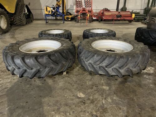 Full set of Rowcrop wheels to suit Case Puma. Front 380/85R28, rear 460/85R38.