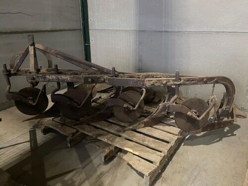 Ferguson 4 Furrow Plough and Spares including 6 x 6 pack of points, 4 mould boards