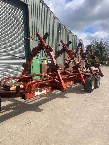 Trailerye 4000 bale collector