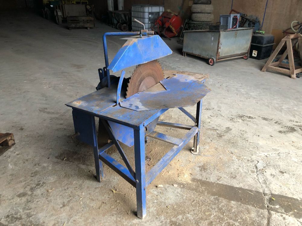 Somerset Denings 3 point linkage PTO driven saw bench