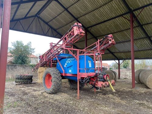 GEM self-trac 2.0 20m sprayer 2100l capacity - last tested 8/11/23 c/w row crop wheels